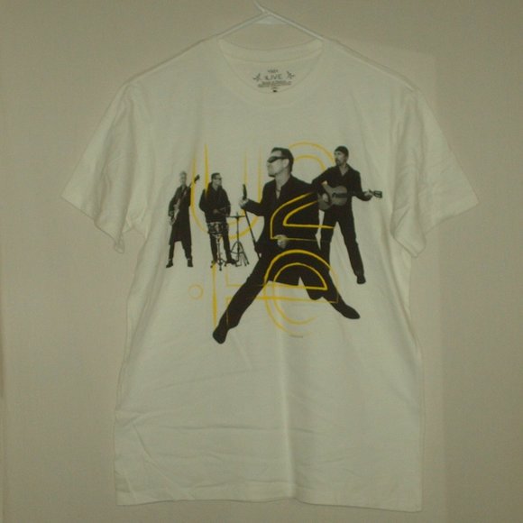 T-shirt Vintage Noir U2 Innocence + Experience Tour 2015 - Taille M - 100% Coton - Fabriqué Au Kenya - Occasion Très Bon état